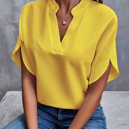 RELAXED V-NECK BLOUSE – CASUAL ELEGANCE WITH A COMFORTABLE FIT!